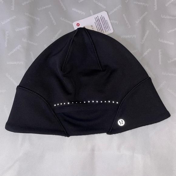 Women’s Lululemon Run For It All Beanie -MSRP $38-Reflective-Pony Tail Opening - Picture 3 of 7